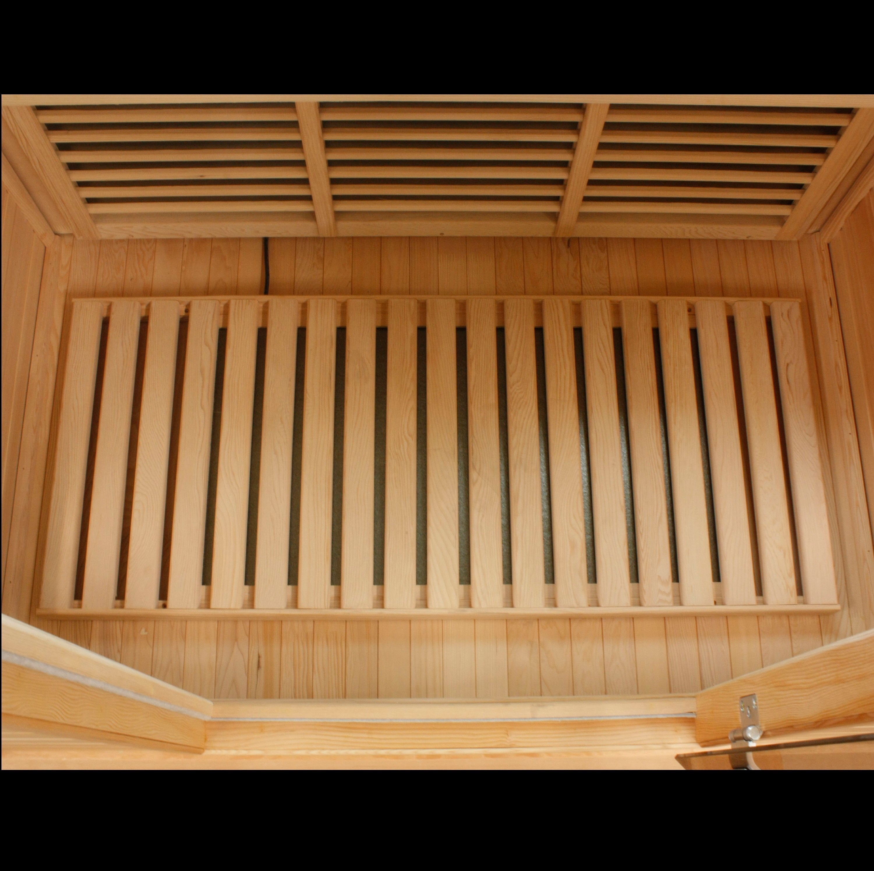 Maxxus 4 Person Low EMF FAR Infrared Hemlock Sauna with Chromotherapy & Bluetooth